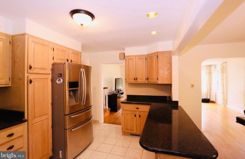 205 Governors Dr, Media PA 19086-6622 exterior