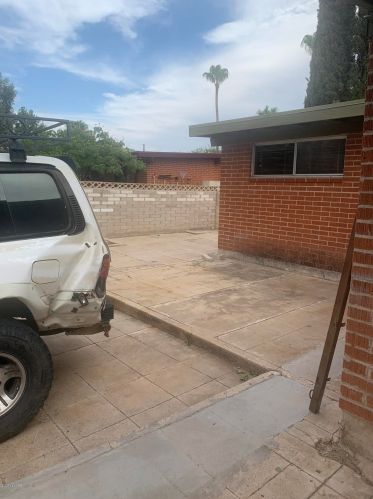 7101 Eastview Dr, Tucson AZ 85710-5516 exterior