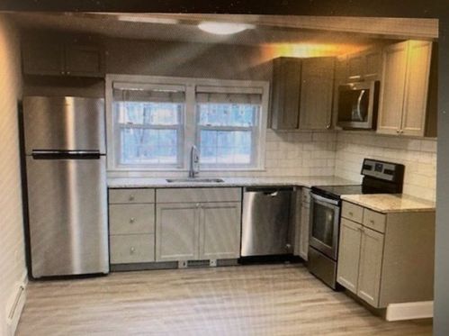 29 Birchcroft Rd, Canton MA  02021-1504 exterior