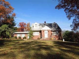 690 Berdan Ave, Wayne NJ  07470-2027 exterior