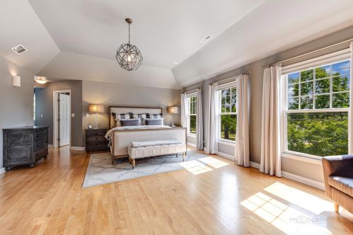 861 Linden Ave, Elmhurst IL 60126-5312 exterior