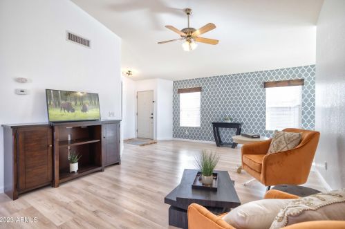 1963 Bluefield Ave, Phoenix AZ  85022-1350 exterior