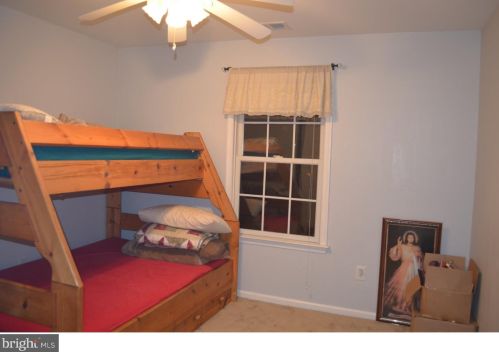 15 Story Pl, Trenton NJ  08691-4143 exterior