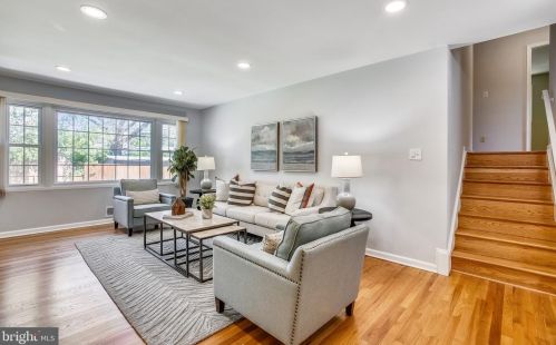 2232 Candlewood Dr, Alexandria VA 22308-1507 exterior