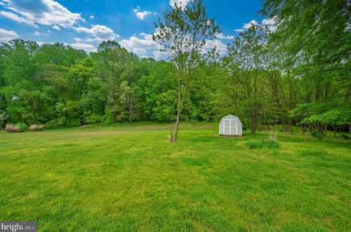 17531 Applewood Pl, Rockville MD 20855-1559 exterior