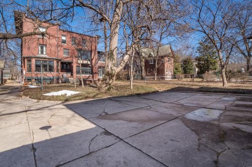 16 Kingsbury Pl, Saint Louis MO 63112-1825 exterior