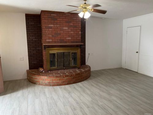 37 Garden Dr, Bakersfield CA 93307-5255 exterior