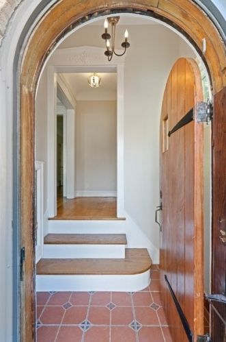 6215 Moody Ave, Chicago, IL 60638-4313