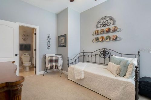 25601 Hawks Run Ln, Mount Plymouth FL 32776-7746 exterior