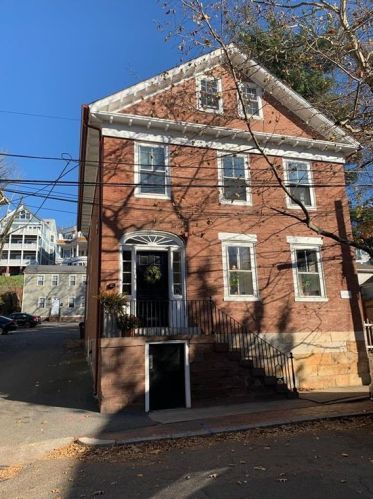 75 Benefit St, Providence, RI 02904-2703