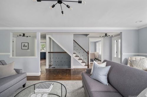 4 Mount Ave, Providence RI  02906-3410 exterior