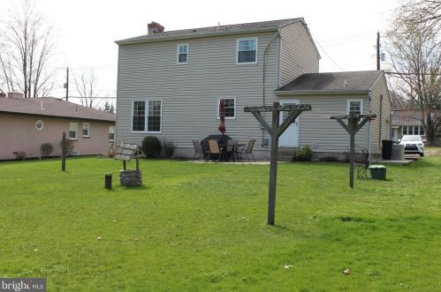 1751 Old Bethlehem Pike, Quakertown PA 18951-2375 exterior