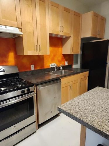 304 Pearl St, Providence RI 02907-2215 exterior