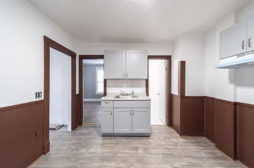 228 Mill St, Springfield MA  01108-1007 exterior