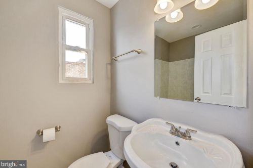 4709 Jay St, Washington DC 20019-3753 exterior