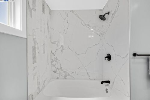 1945 Jameson Ct, Concord CA 94521-1609 exterior