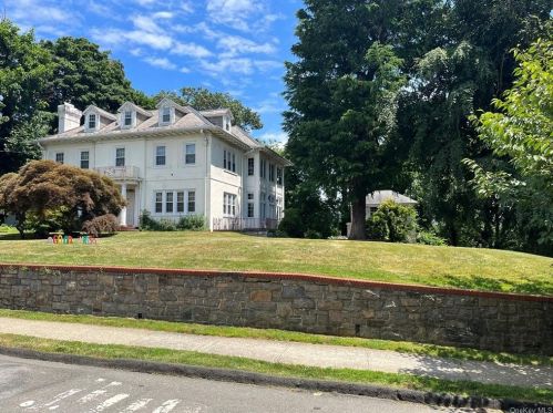 131 Esplanade, Mount Vernon NY 10553-1116 exterior