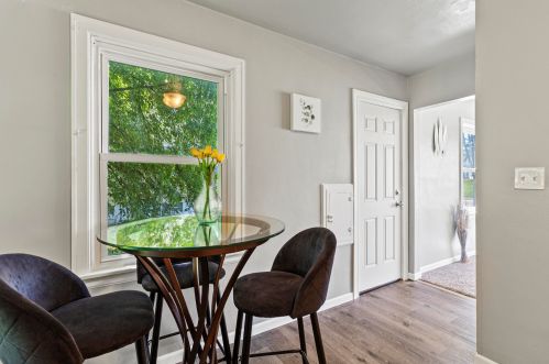 4932 20th St, Milwaukee WI  53221-2861 exterior