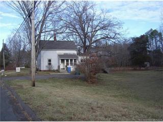 433 Gardner St, Manchester CT  06040-6604 exterior