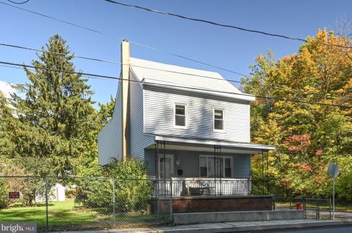 200 Peacock St, Primrose, PA 17901-1120