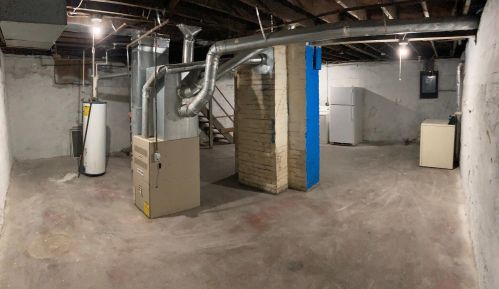 418 Davis St, Kalamazoo MI  49007-5010 exterior