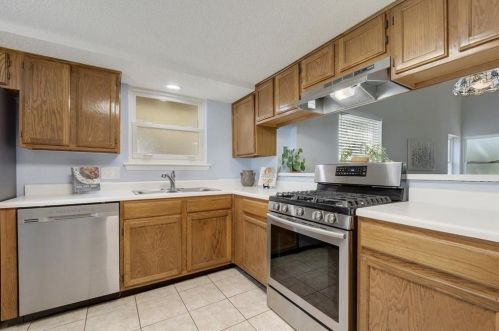 4009 Alexandria Dr, Austin TX 78749-3936 exterior