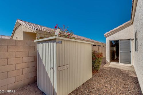 14437 47 Pl, Phoenix AZ 85018-6009 exterior