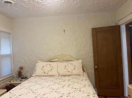 208 Keith Ave, Waukegan IL 60085-2136 exterior