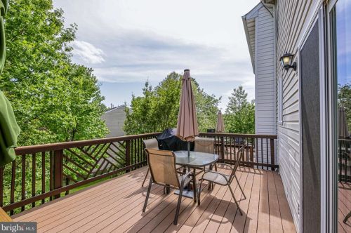 5153 Ballycastle Cir, Alexandria, VA 22315-5545