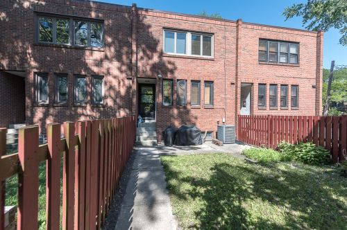 5225 Kimbark Ave, Chicago IL  60615-4009 exterior