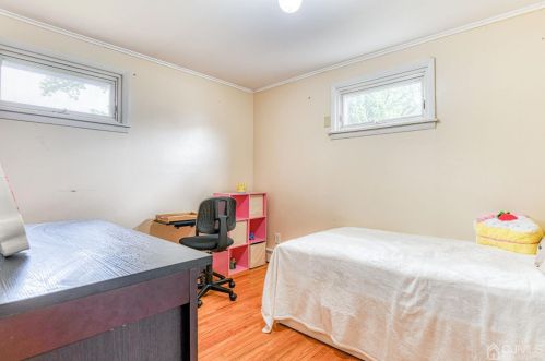 43 Park Ave, Avenel NJ 07001-1456 exterior