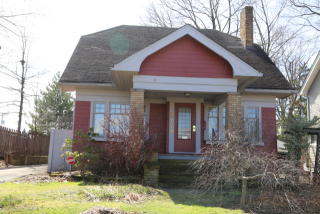 3174 Overlook Rd, Cleveland OH  44118-2440 exterior