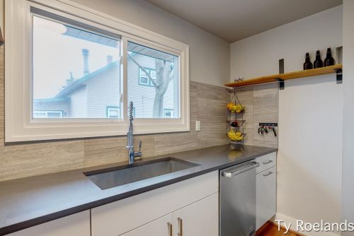 919 Leonard St, Grand Rapids MI 49504-4153 exterior