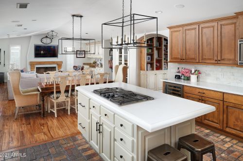 4507 Cheery Lynn Rd, Phoenix AZ 85018-6448 exterior