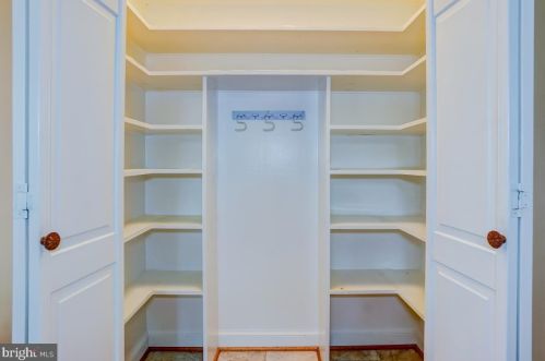 106 Lynnmoor Dr, Silver Spring MD 20901-1516 exterior