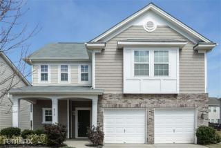6510 Ridgeview Commons Dr, Charlotte NC  28269-8017 exterior