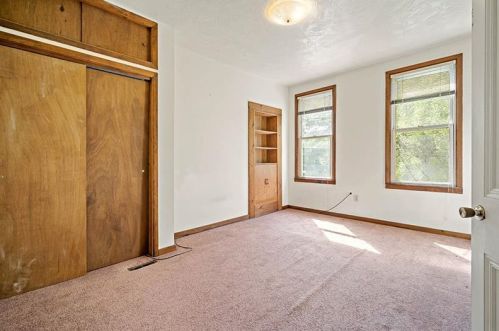 5205 Stanton Ave, Pittsburgh PA 15201-2592 exterior