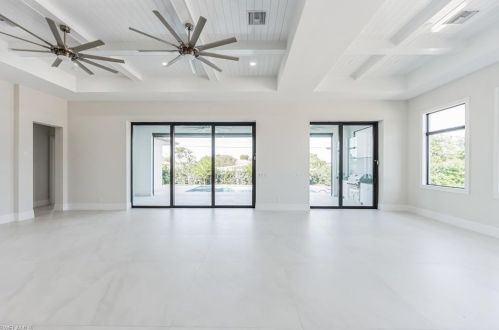 1045 Morningside Dr, Naples FL 34103-3313 exterior