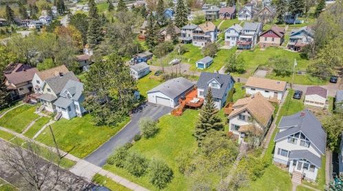 2211 11 St, Duluth MN 55806-1201 exterior