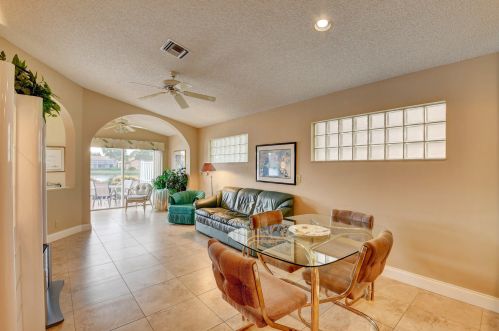 9783 Harbour Lk Cir, Boynton Beach FL 33437-3815 exterior