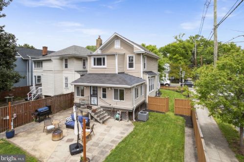 1351 Franklin St, Washington DC  20017-2447 exterior