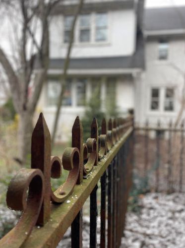 910 Pinecrest Ave, Grand Rapids MI 49506-3437 exterior