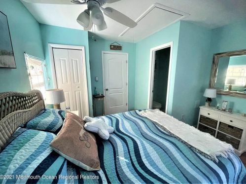 1029 Sarasota Dr, Lacey NJ 08731-5327 exterior