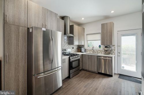 1622 Front St, Philadelphia PA 19122-3202 exterior