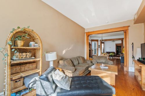 650 Barry Ave, Chicago IL 60634-4912 exterior