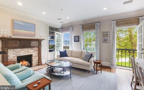 11 Wilkes St, Alexandria VA 22314-3856 exterior