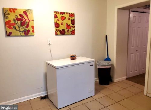 27 8th St, Chester PA 19013-6018 exterior