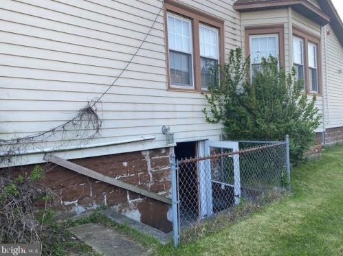 15 Pne St, Camden NJ 08103-3353 exterior