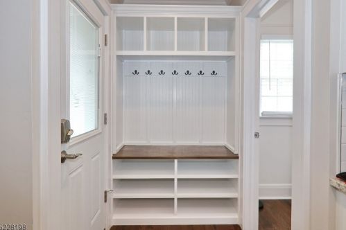 210 Mountainview Ave, Scotch Plains NJ  07076-1418 exterior