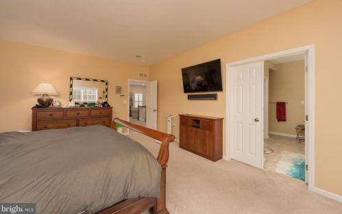 1185 Edgemoor Ct, Lancaster PA 17601-5198 exterior